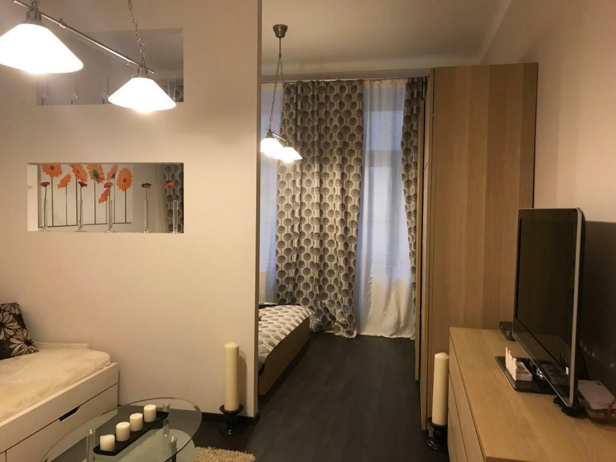 פראג Apart Near The Charles Bridge מראה חיצוני תמונה